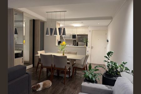 Apartamento à venda com 70m², 2 quartos e 2 vagas Apartamento à venda com 70m², 2 quartos e 2 vagasSala