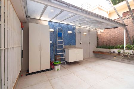 Casa para alugar com 120m², 3 quartos e 2 vagasÁrea de Serviço e Quintal