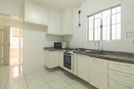 Casa para alugar com 120m², 3 quartos e 2 vagasCozinha