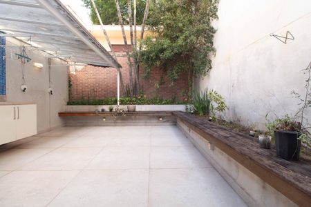 Casa para alugar com 120m², 3 quartos e 2 vagasÁrea de Serviço e Quintal