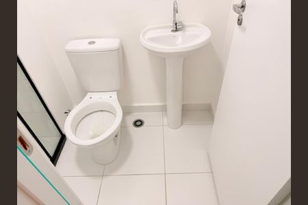 Apartamento para alugar com 37m², 2 quartos e sem vaga Apartamento para alugar com 37m², 2 quartos e sem vagaBanheiro