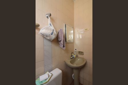 Casa à venda com 220m², 2 quartos e 1 vagaBanheiro Social