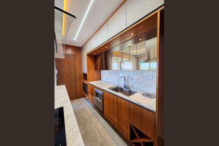 Apartamento para alugar com 81m², 2 quartos e 2 vagasCozinha