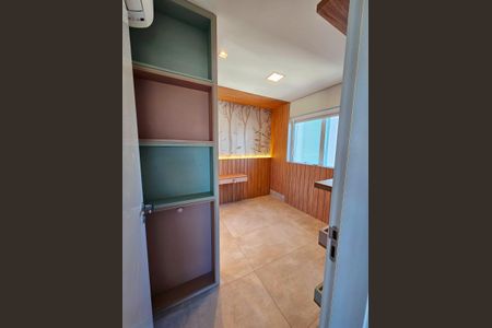 Apartamento para alugar com 81m², 2 quartos e 2 vagasQuarto