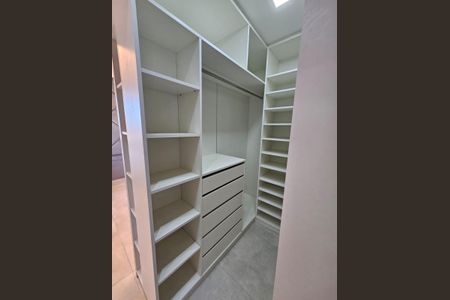Apartamento para alugar com 81m², 2 quartos e 2 vagasCloset