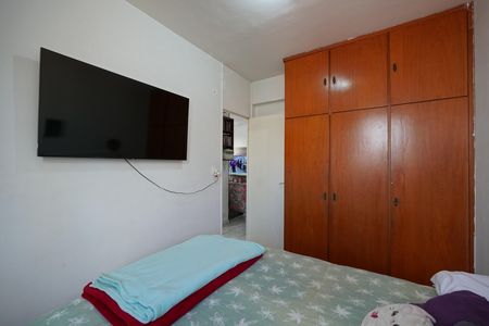Apartamento à venda com 57m², 2 quartos e 1 vagaQuarto 2
