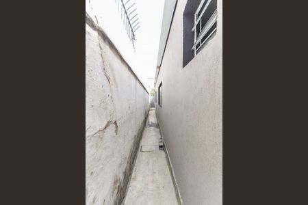 Casa para alugar com 39m², 1 quarto e sem vaga Casa para alugar com 39m², 1 quarto e sem vagaCorredor Externo