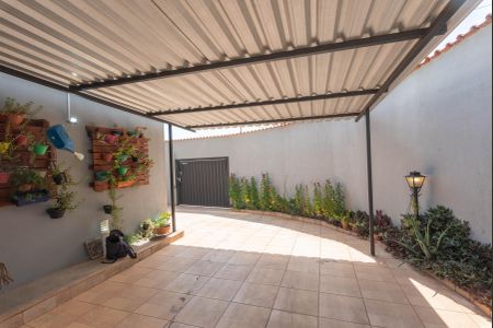 Casa à venda com 198m², 3 quartos e 4 vagasGaragem