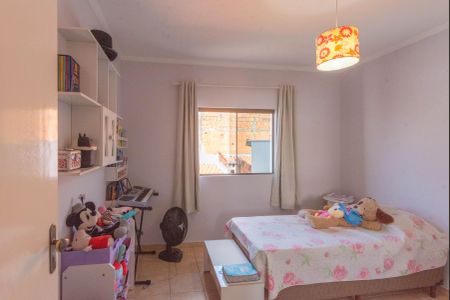 Casa à venda com 198m², 3 quartos e 4 vagasQuarto 2