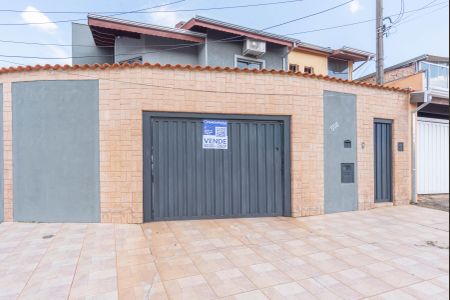 Casa à venda com 198m², 3 quartos e 4 vagasPlaquinha