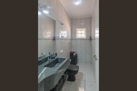 Casa à venda com 198m², 3 quartos e 4 vagasBanheiro