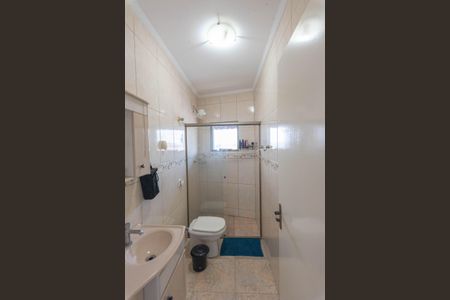 Casa à venda com 198m², 3 quartos e 4 vagasBanheiro da Suíte