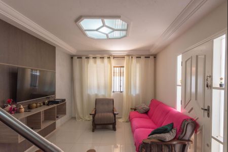 Casa à venda com 198m², 3 quartos e 4 vagasSala