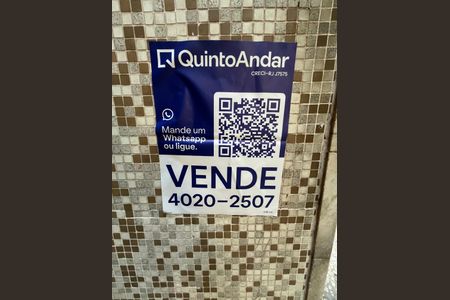 Apartamento à venda com 250m², 3 quartos e 2 vagas Apartamento à venda com 250m², 3 quartos e 2 vagasPlaca