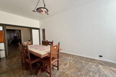 Apartamento à venda com 250m², 3 quartos e 2 vagas Apartamento à venda com 250m², 3 quartos e 2 vagasSala de Jantar