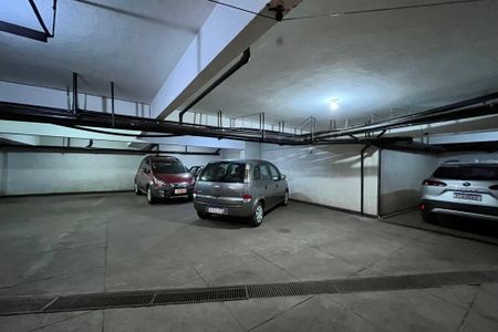 Apartamento à venda com 250m², 3 quartos e 2 vagas Apartamento à venda com 250m², 3 quartos e 2 vagasGaragem