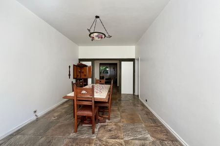 Apartamento à venda com 250m², 3 quartos e 2 vagas Apartamento à venda com 250m², 3 quartos e 2 vagasSala de Jantar
