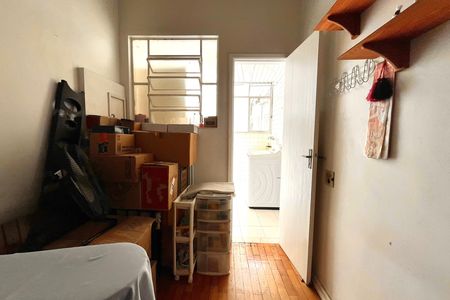 Apartamento à venda com 250m², 3 quartos e 2 vagas Apartamento à venda com 250m², 3 quartos e 2 vagasQuarto de Serviço 1