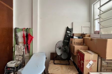 Apartamento à venda com 250m², 3 quartos e 2 vagas Apartamento à venda com 250m², 3 quartos e 2 vagasQuarto de Serviço 1