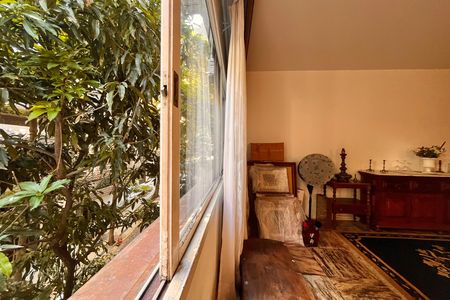Apartamento à venda com 250m², 3 quartos e 2 vagas Apartamento à venda com 250m², 3 quartos e 2 vagasSala