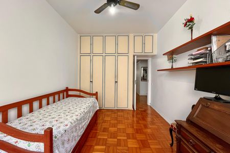Apartamento à venda com 250m², 3 quartos e 2 vagas Apartamento à venda com 250m², 3 quartos e 2 vagasQuarto 1