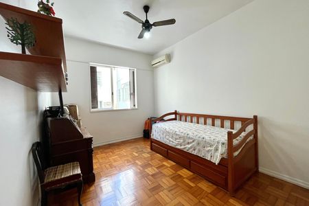 Apartamento à venda com 250m², 3 quartos e 2 vagas Apartamento à venda com 250m², 3 quartos e 2 vagasQuarto 1