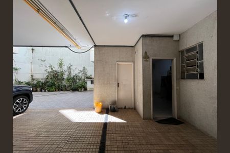 Apartamento à venda com 250m², 3 quartos e 2 vagas Apartamento à venda com 250m², 3 quartos e 2 vagasGaragem