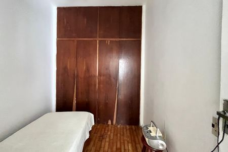 Apartamento à venda com 250m², 3 quartos e 2 vagas Apartamento à venda com 250m², 3 quartos e 2 vagasQuarto de Serviço 2