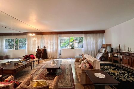 Apartamento à venda com 250m², 3 quartos e 2 vagas Apartamento à venda com 250m², 3 quartos e 2 vagasSala