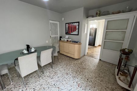 Casa à venda com 610m², 5 quartos e 7 vagasCopa
