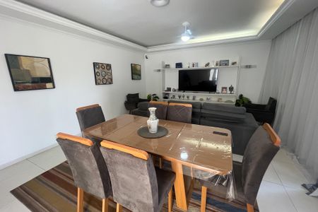 Sala de casa à venda com 5 quartos, 610m² em Jardim Guanabara, Rio de Janeiro