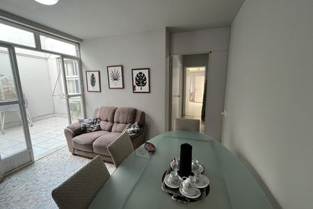 Casa à venda com 610m², 5 quartos e 7 vagasCopa