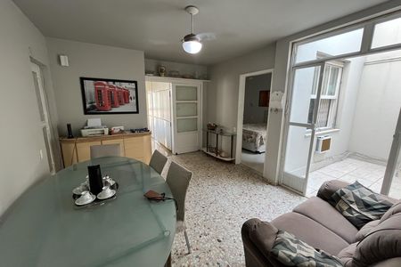 Casa à venda com 610m², 5 quartos e 7 vagasCopa