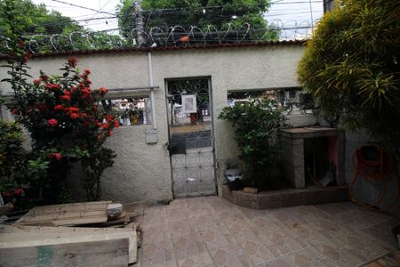 Casa para alugar com 145m², 3 quartos e sem vagaQuintal