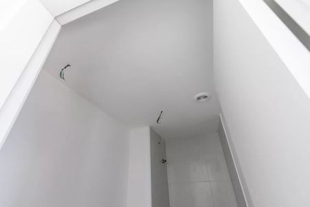 Apartamento à venda com 38m², 2 quartos e sem vaga Apartamento à venda com 38m², 2 quartos e sem vagaBanheiro