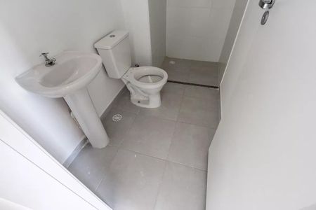 Banheiro de apartamento à venda com 2 quartos, 38m² em Lapa de Baixo, São Paulo