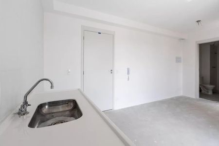 Cozinha de apartamento à venda com 2 quartos, 38m² em Lapa de Baixo, São Paulo