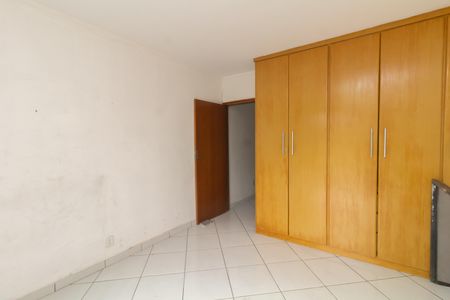 Casa à venda com 300m², 4 quartos e 2 vagasQuarto 1