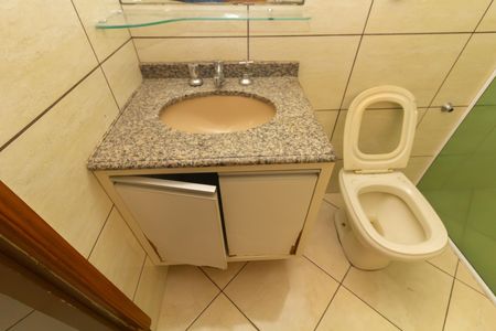 Casa à venda com 300m², 4 quartos e 2 vagasBanheiro