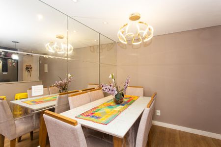 Sala de apartamento à venda com 3 quartos, 68m² em Chácara Seis de Outubro, São Paulo