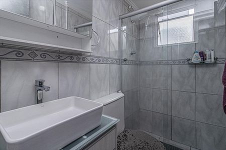 banheiro social_1 de apartamento à venda com 2 quartos, 53m² em Jardim Celeste, São Paulo
