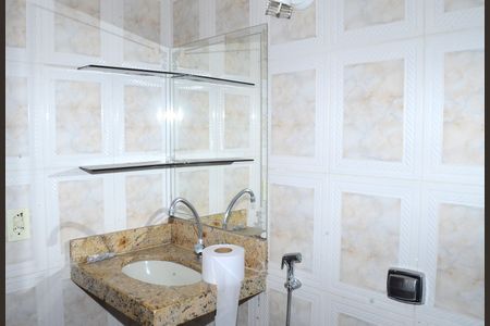 Casa para alugar com 110m², 3 quartos e 2 vagasBanheiro