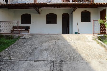 Casa para alugar com 110m², 3 quartos e 2 vagasFachada