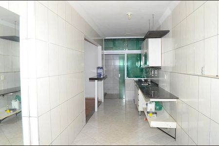 Casa para alugar com 110m², 3 quartos e 2 vagasCozinha