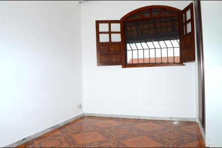 Casa para alugar com 110m², 3 quartos e 2 vagasQuarto 3