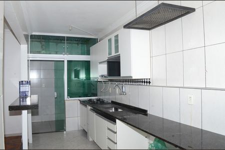 Casa para alugar com 110m², 3 quartos e 2 vagasCozinha