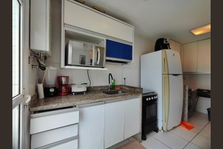 Apartamento à venda com 84m², 2 quartos e 2 vagas Apartamento à venda com 84m², 2 quartos e 2 vagasCozinha
