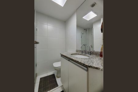 Apartamento à venda com 84m², 2 quartos e 2 vagas Apartamento à venda com 84m², 2 quartos e 2 vagasBanheiro da Suíte 2