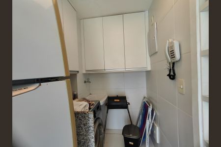 Apartamento à venda com 84m², 2 quartos e 2 vagas Apartamento à venda com 84m², 2 quartos e 2 vagasCozinha / Área de Serviço