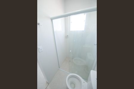 Banheiro de apartamento para alugar com 1 quarto, 23m² em Jardim de Alah, Taubaté